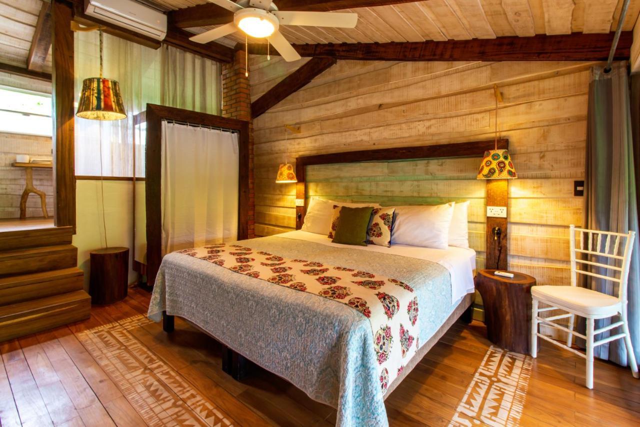 Latica Lodge Playa Negra ภายนอก รูปภาพ